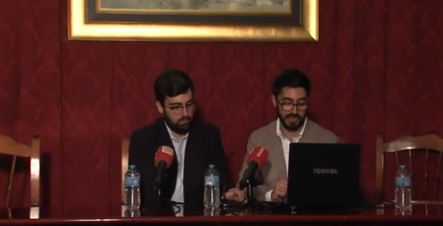 Manuel Espejo y Miguel Ángel Sánchez presentan la restauración de los Ángeles turiferarios del Santuario